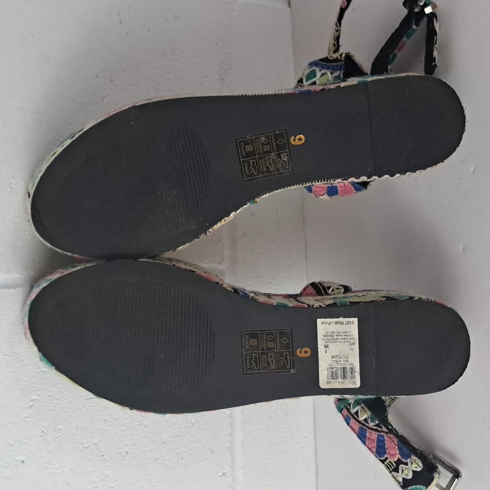 River Island Russia Platform Vibrant Folk Art Embroidered Ankle Strap Sandals 8 - Picture 5 of 14
